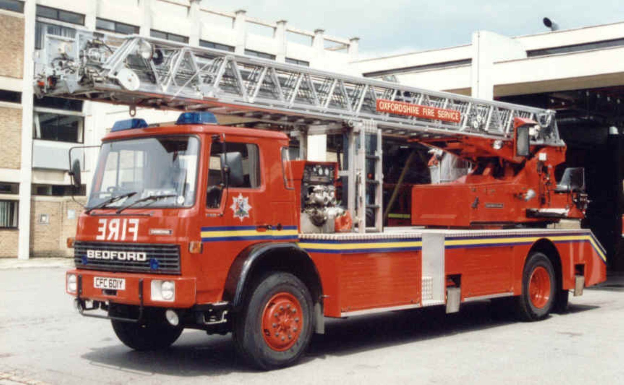 Bedford TK Turntable Ladder CFC 601Y
Photographer unknown
