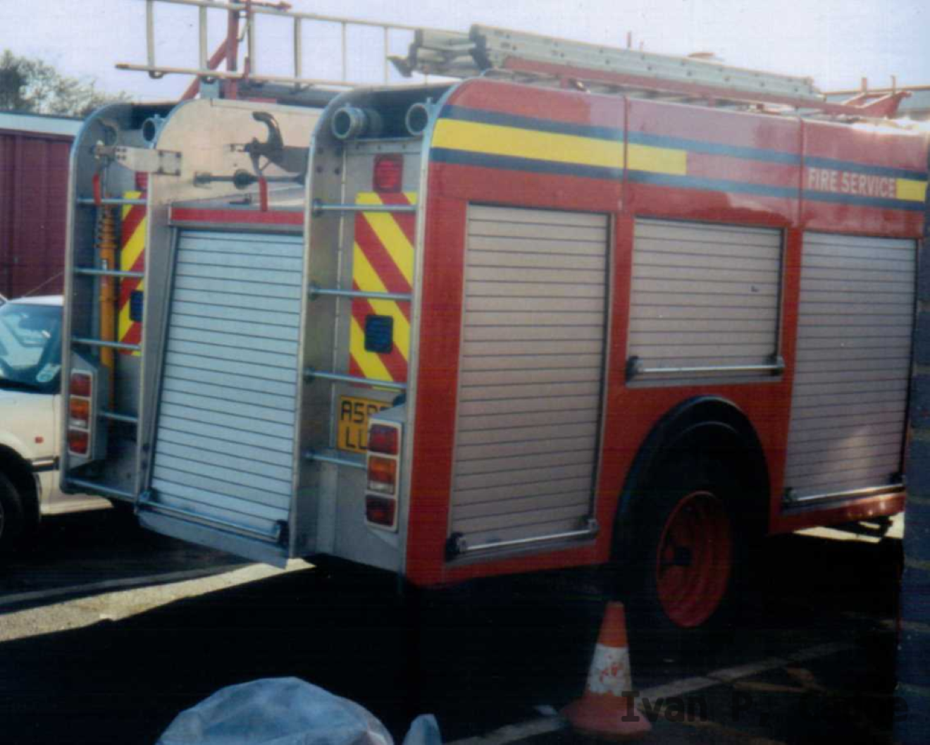 Bedford TK A596 LUD
Stands in the yard at Kidlington awaiting disposal
Photographer Ivan P. Cadge